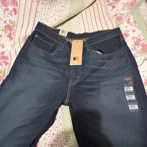 Levi’s 514 jeans